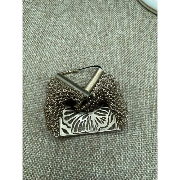 Kenneth Cole Chain Fashion Butterfly Bracelet Light Gold tone - Picture 5 of 6